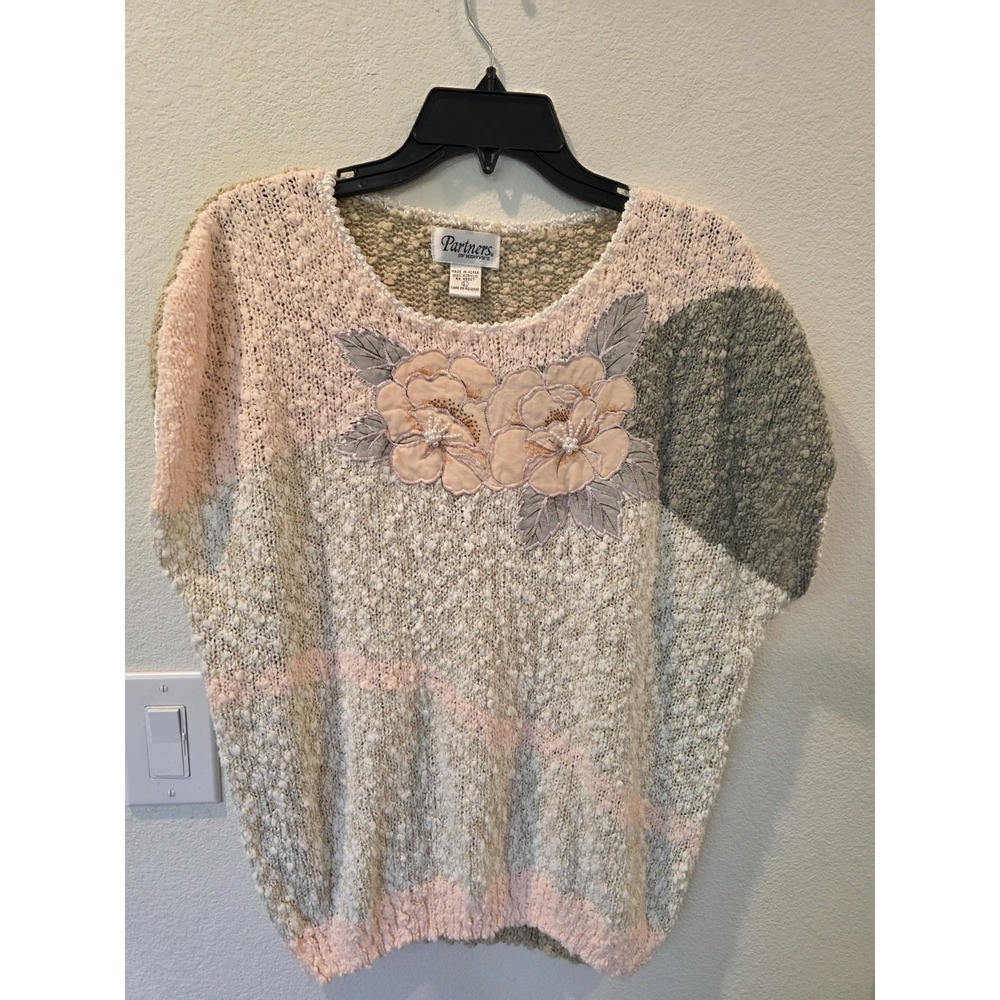 VTG 80s Partners by Mervyns Peach Beige Pearl Detail Floral Short Slve Sweater L
